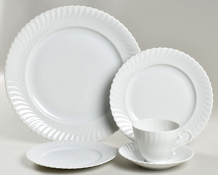 Nicole (Swirl) 40 Piece Estate Set by Kaiser-1