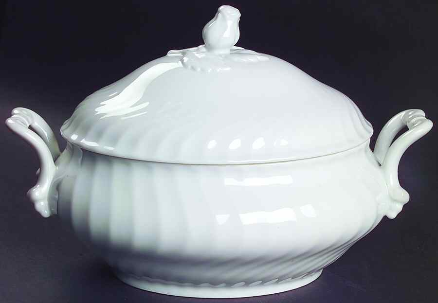 Nicole (Swirl) Oval Covered Vegetable by Kaiser-1