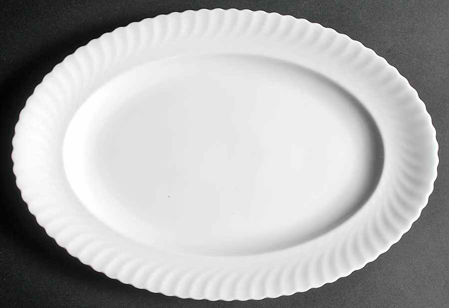Nicole (Swirl) 14" Oval Serving Platter by Kaiser-1