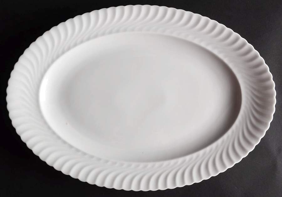 Nicole (Swirl) 16" Oval Serving Platter by Kaiser-1