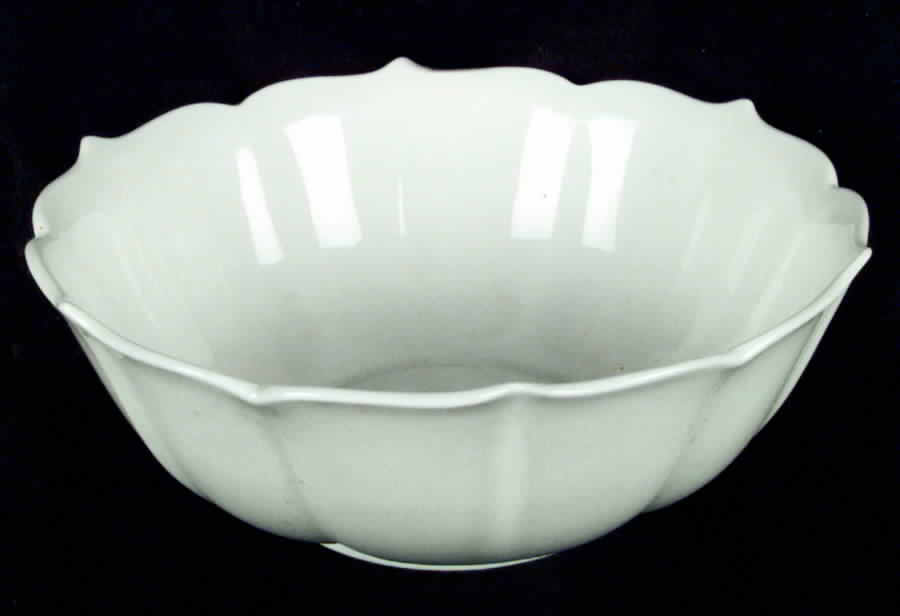 KAI3 9" Round Vegetable Bowl by Kaiser-1