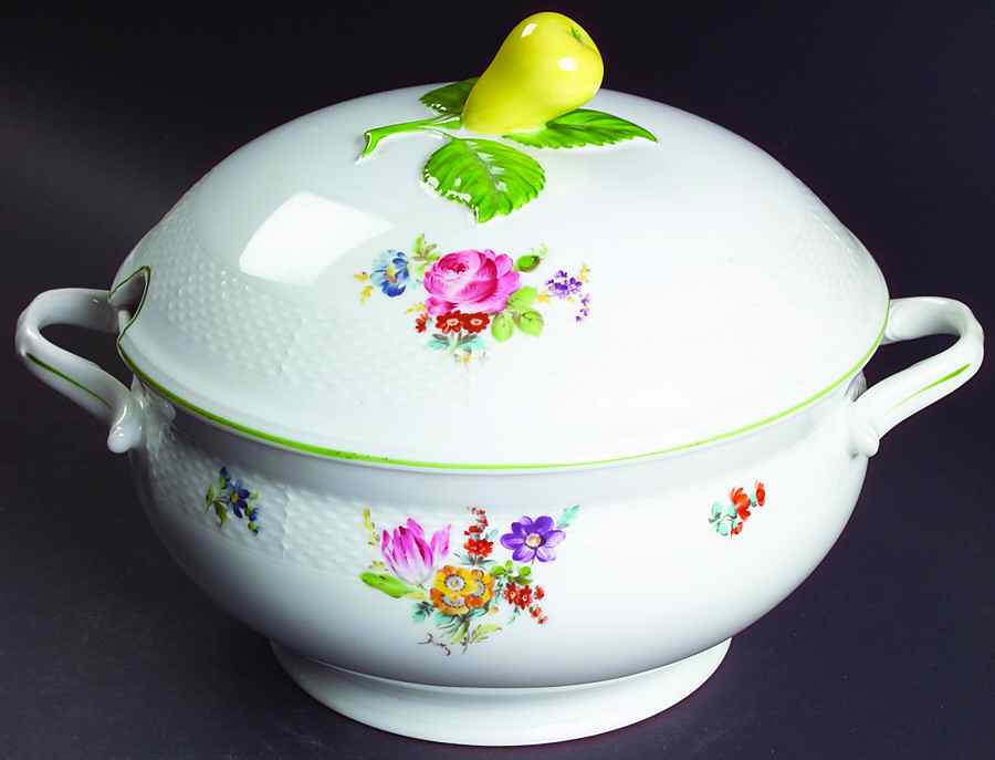 Residence Tureen &  Lid by Kaiser-1