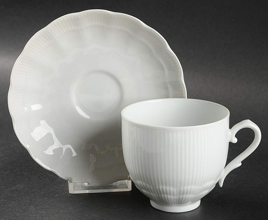 Romantica All White Flat Cup & Saucer Set by Kaiser-1