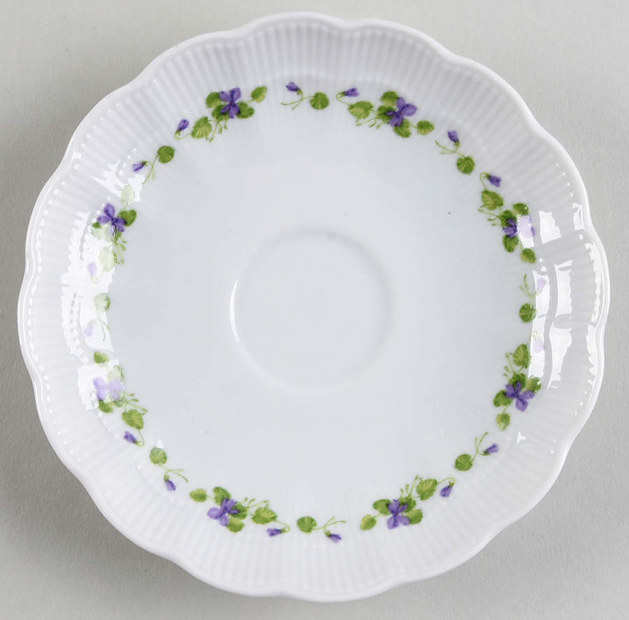 Viola Saucer by Kaiser-1