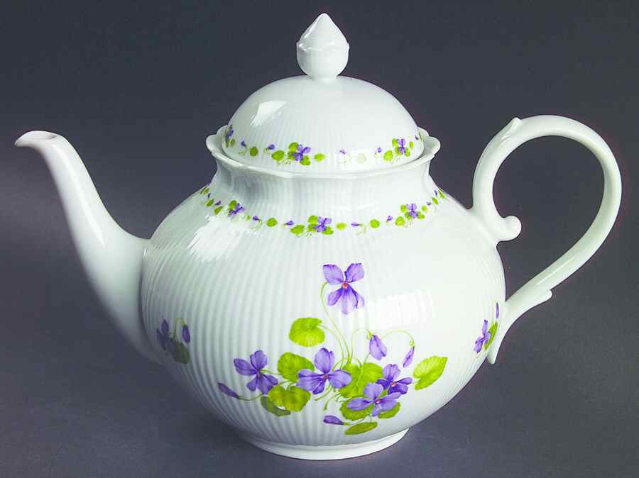Viola Teapot & Lid by Kaiser-1