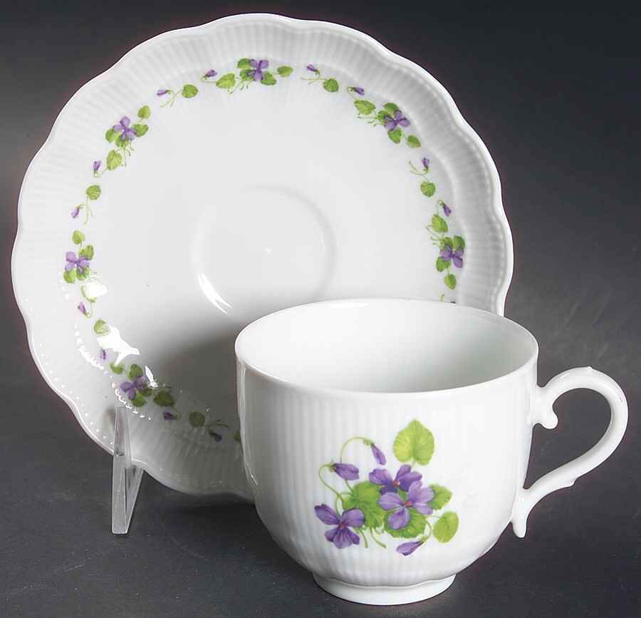 Viola Footed Cup & Saucer Set by Kaiser-1