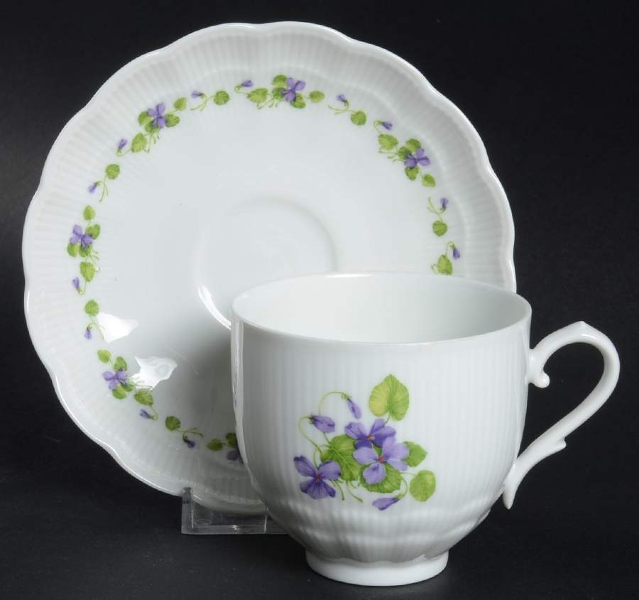 Viola Footed Cup & Saucer Set by Kaiser-1