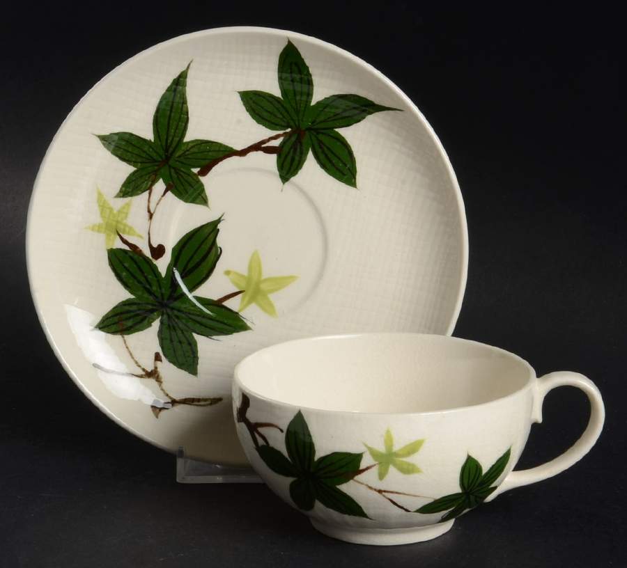 Ivy Flat Cup & Saucer Set by Kanedai-1