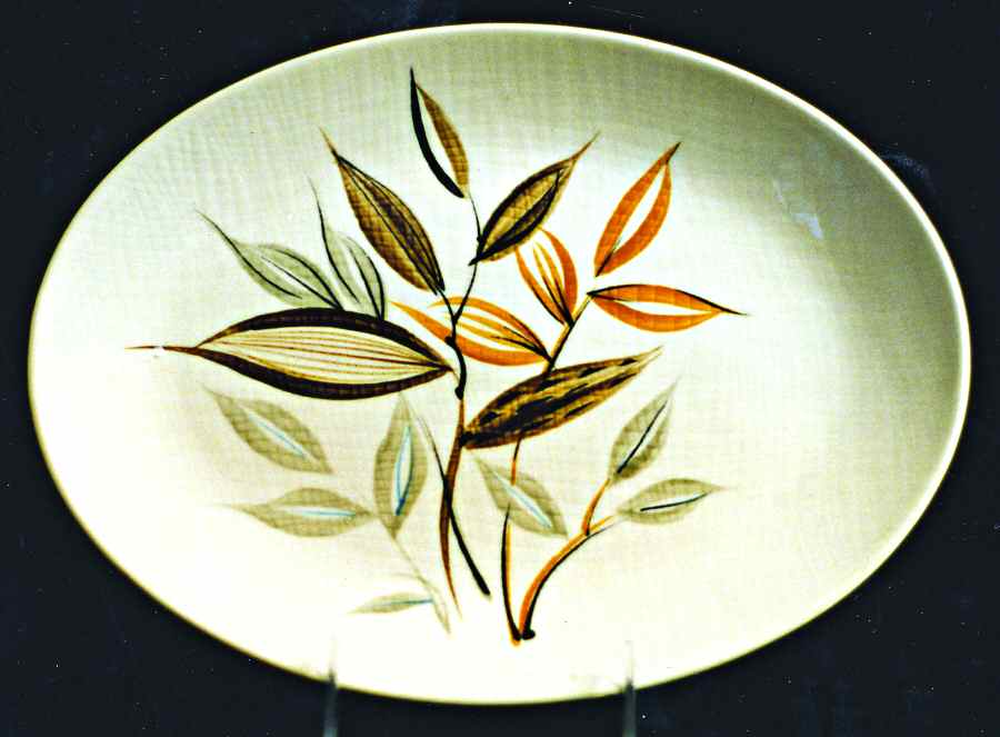 Goldina 14" Oval Serving Platter by Kasuga-1