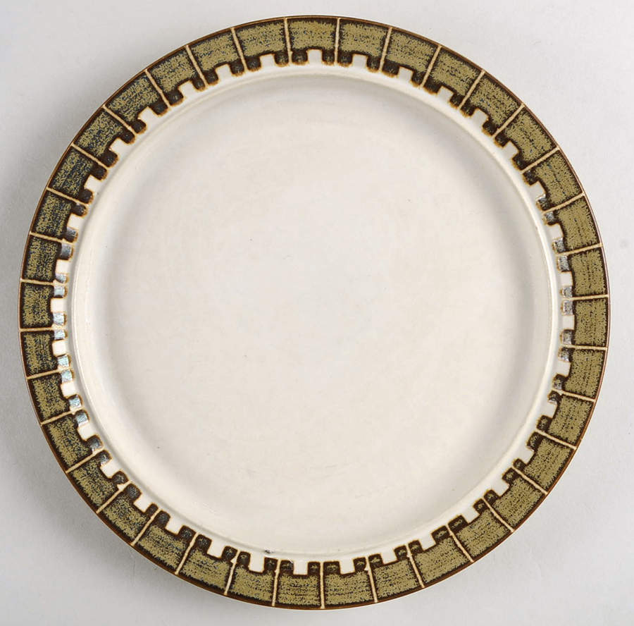 Patio Moonglow Dinner Plate by Kasuga-1
