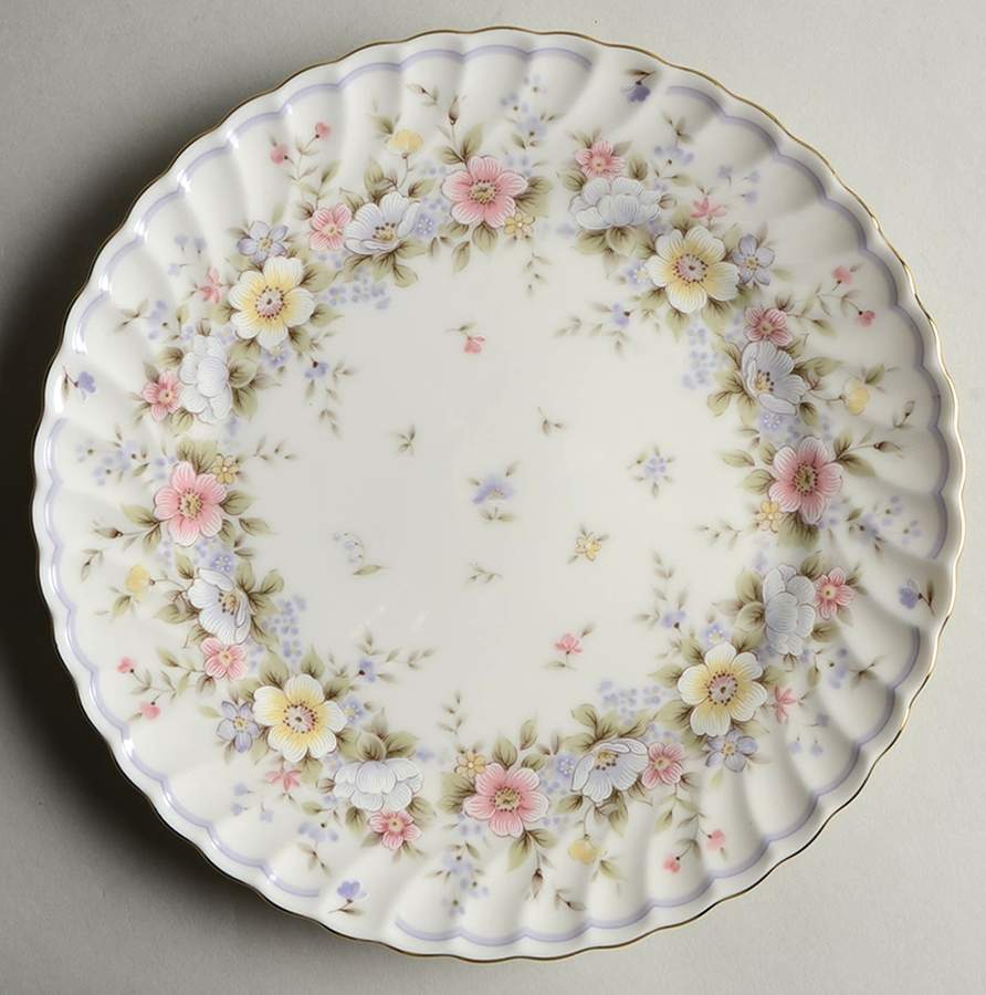 Grace Luncheon Plate by Keito-1