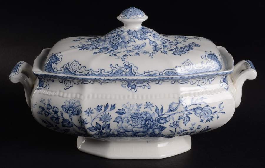 Balmoral Blue Oval Covered Vegetable by Kensington Staffords-1