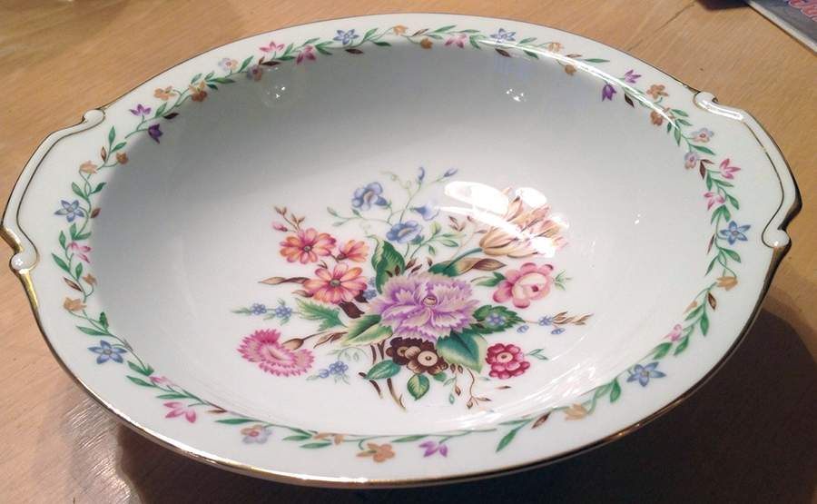 Florette 9" Round Vegetable Bowl by King's Court-1