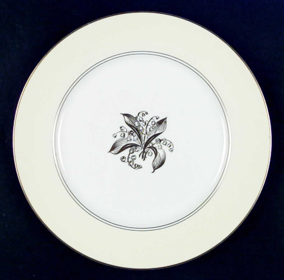 Lirio Dinner Plate by King's Court-1