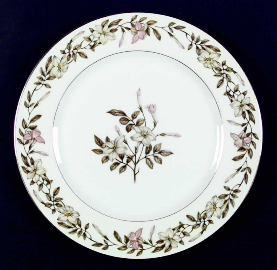 Stratford Dinner Plate by King's Court-1