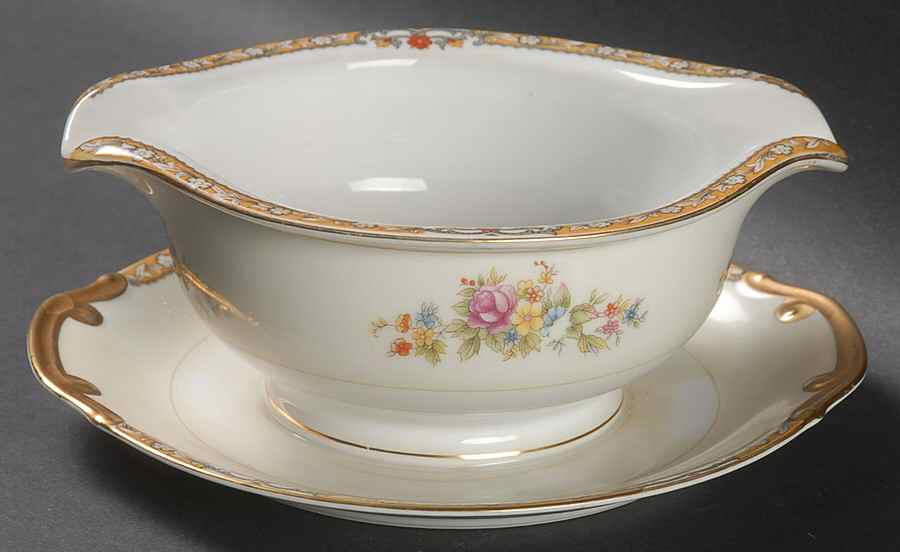 KIK1 Gravy Boat with Attached Underplate by Kikusui-1
