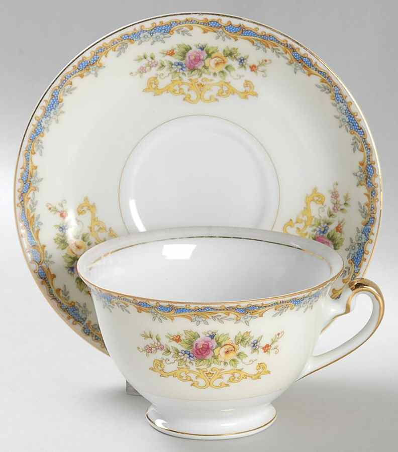 KIK13 Footed Cup & Saucer Set by Kikusui-1