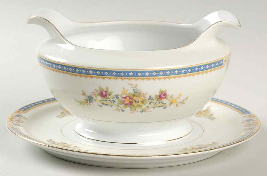 KIK19 Gravy Boat with Attached Underplate by Kikusui-1