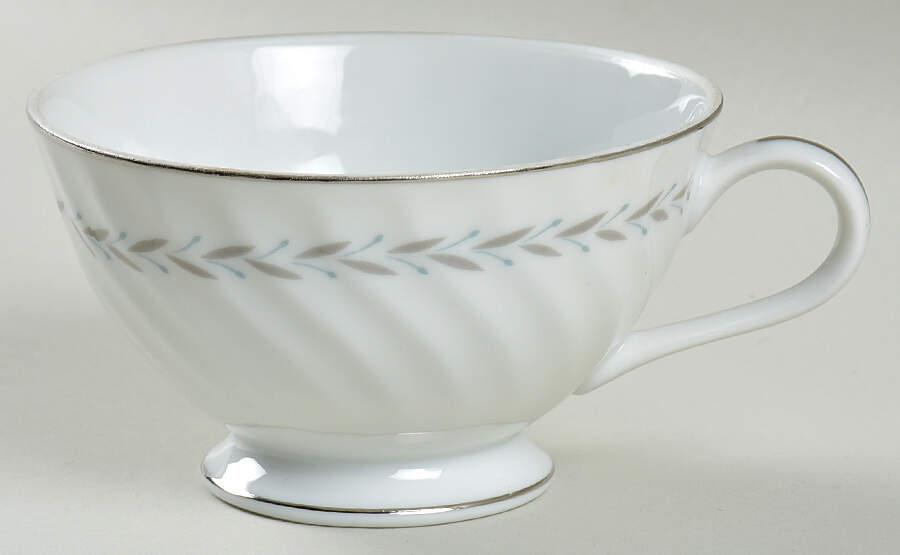 Silver Leaf Footed Cup by Kimberly-1