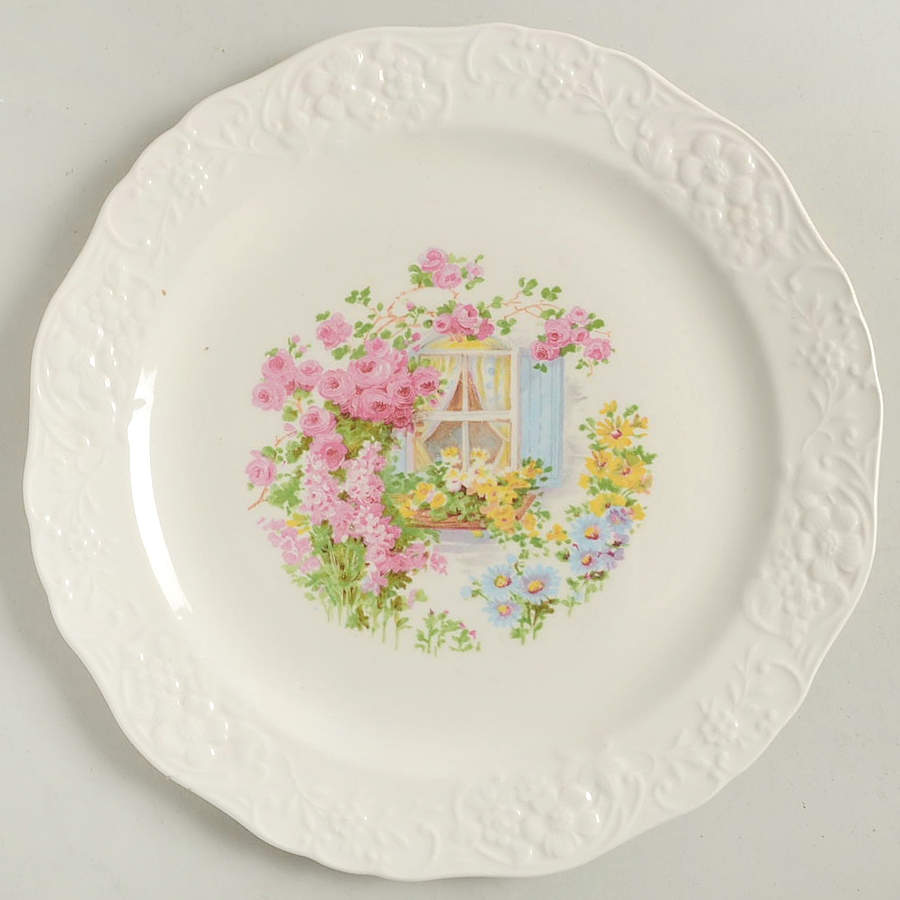 Cottage Window Luncheon Plate by Edwin Knowles-1