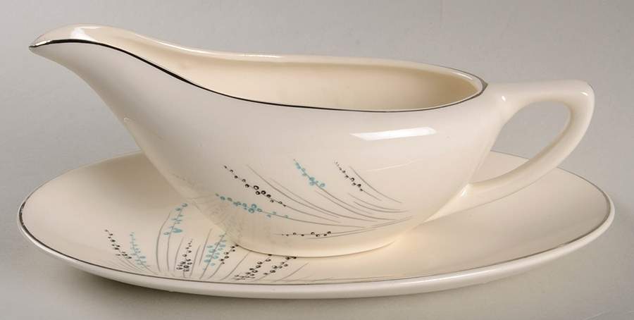 Fantasy Gravy Boat & Underplate/Relish by Edwin Knowles-1