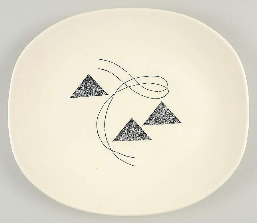 Flair 12" Oval Serving Platter by Edwin Knowles-1
