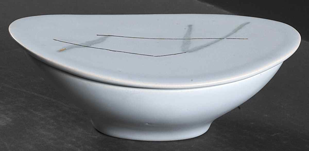 Grass Sugar Bowl & Lid by Edwin Knowles-1