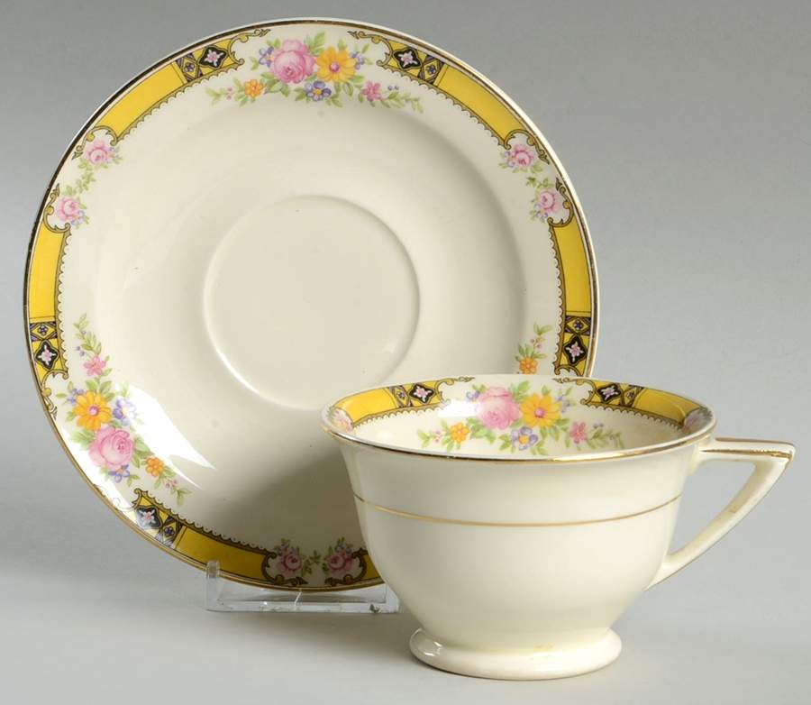 402E1 Footed Cup & Saucer Set by Edwin Knowles-1