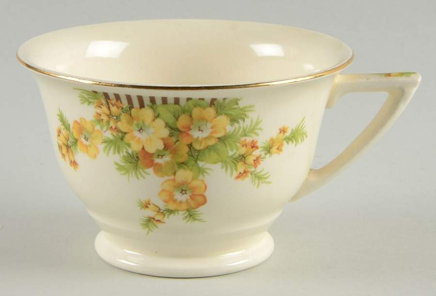 KNO121 Footed Cup by Edwin Knowles-1