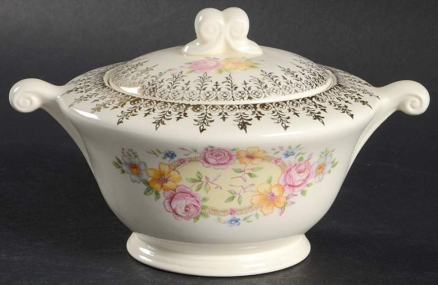 Royal Knowlton Sugar Bowl & Lid by Edwin Knowles-1