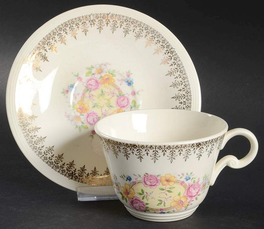 Royal Knowlton Flat Cup & Saucer Set by Edwin Knowles-1