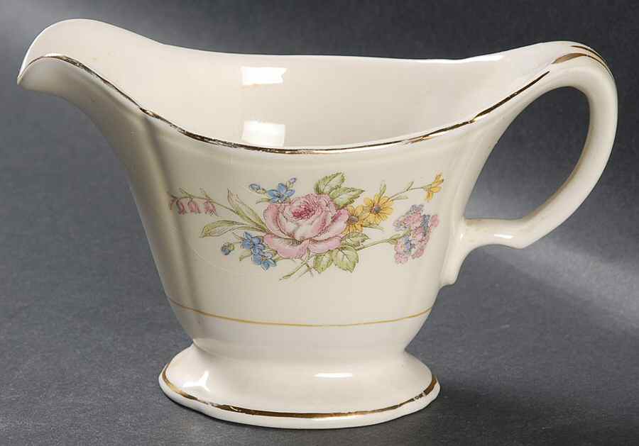KNO124 Creamer by Edwin Knowles-1