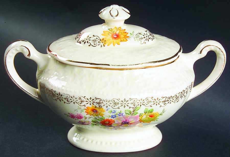 S-337-E1 Sugar Bowl & Lid by Edwin Knowles-1