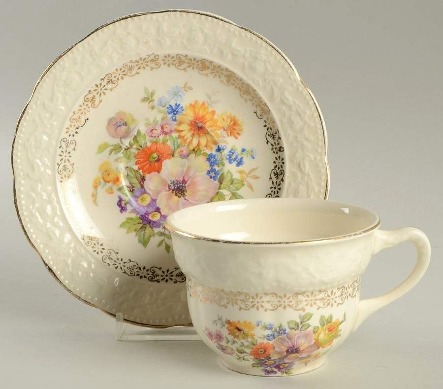 S-337-E1 Flat Cup & Saucer Set by Edwin Knowles-1