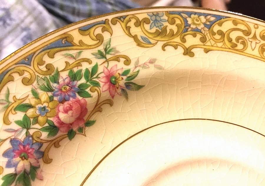 KNO138 Saucer by Edwin Knowles-1