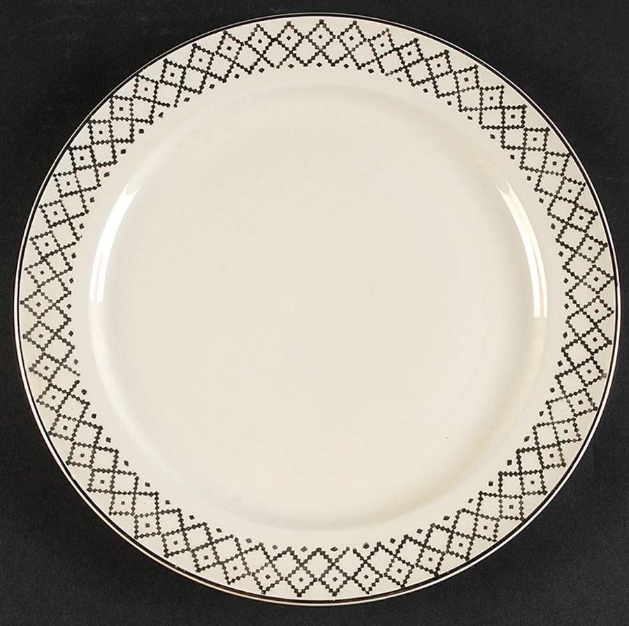 KNO155 Luncheon Plate by Edwin Knowles-1
