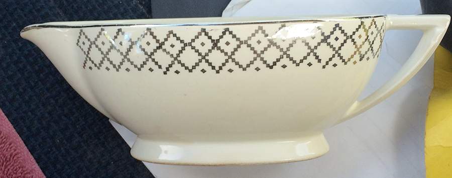 KNO155 Gravy Boat by Edwin Knowles-1