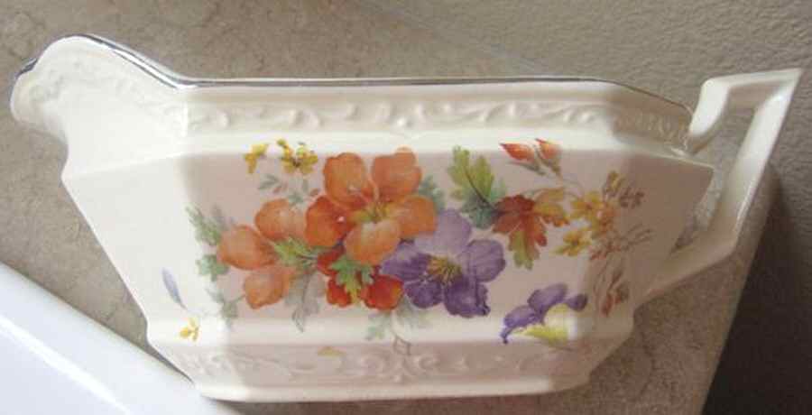 KNO156 Gravy Boat by Edwin Knowles-1