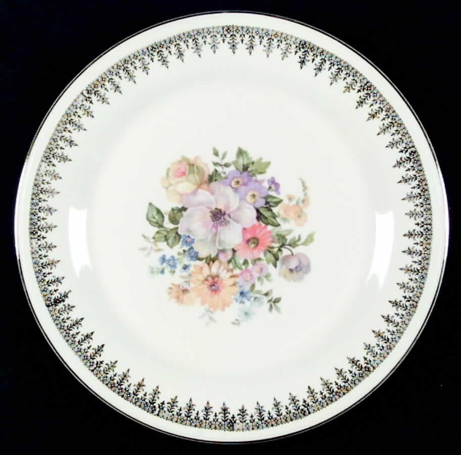 Royal Celtic Dinner Plate by Edwin Knowles-1