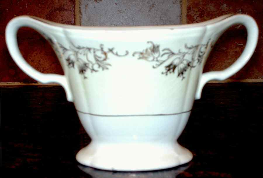 KNO190 Sugar Bowl No Lid by Edwin Knowles-1