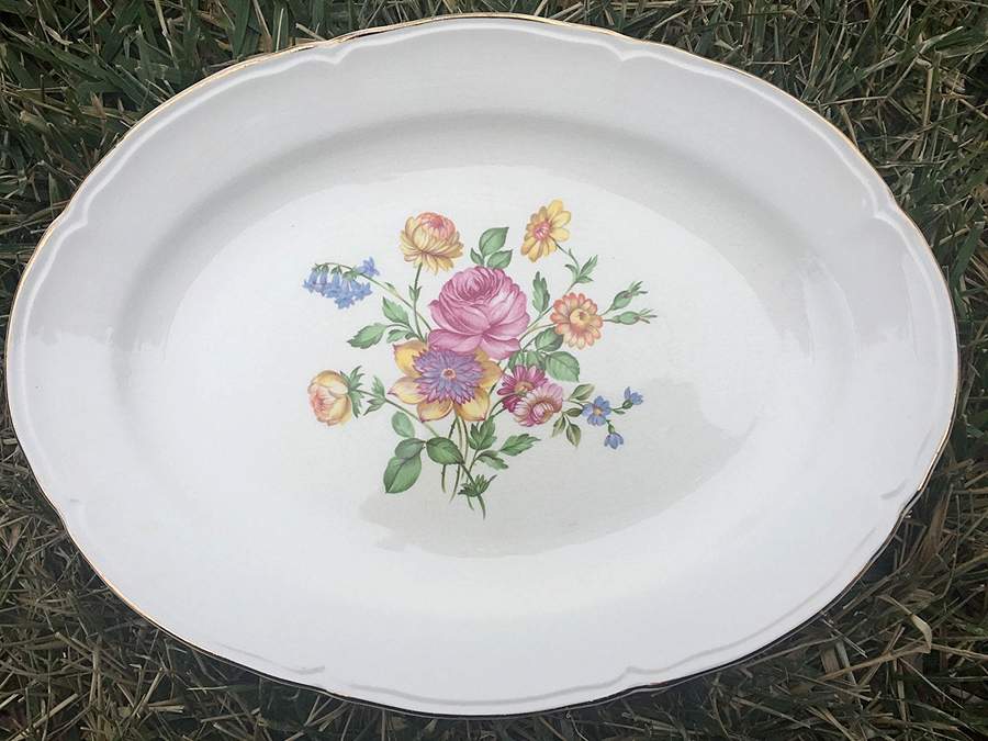 KNO191 13" Oval Serving Platter by Edwin Knowles-1