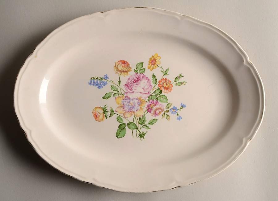 KNO191 13" Oval Serving Platter by Edwin Knowles-1