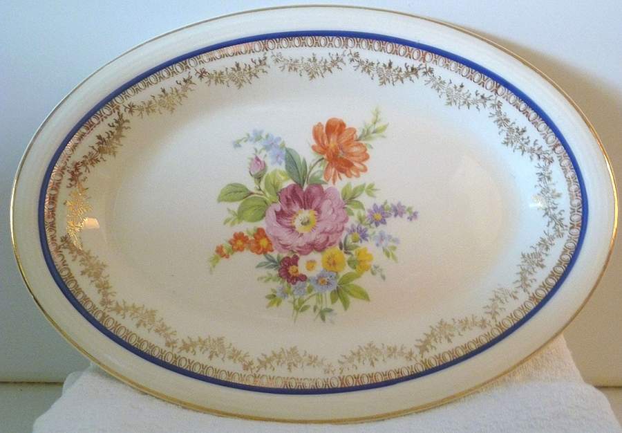 KNO241 14" Oval Serving Platter by Edwin Knowles-1