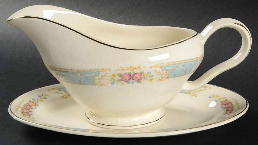 82681 Gravy Boat & Underplate/Relish by Edwin Knowles-1