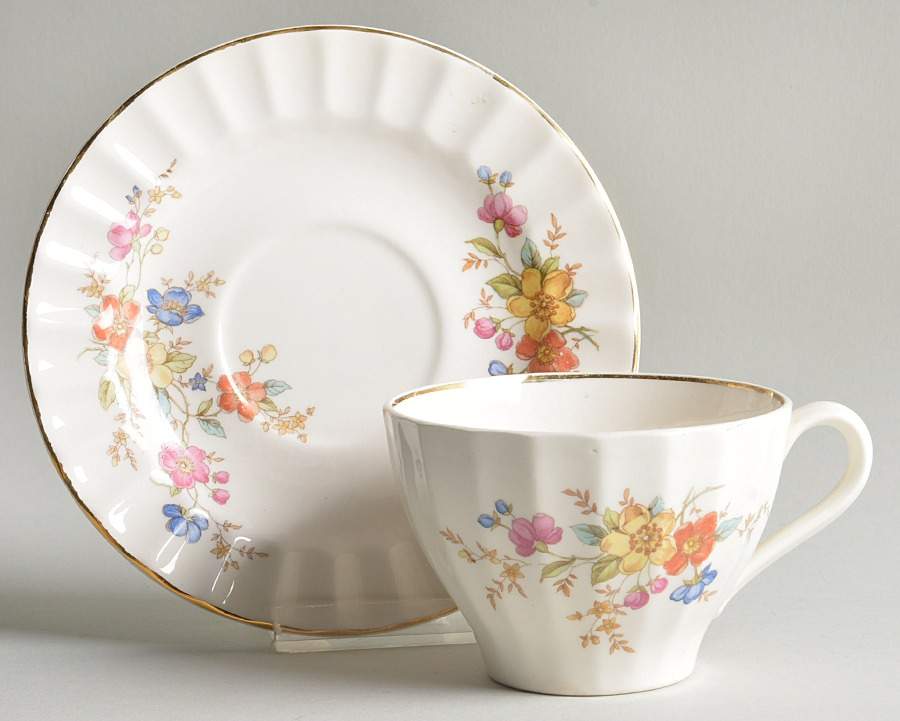 KNO280 Flat Cup & Saucer Set by Edwin Knowles-1