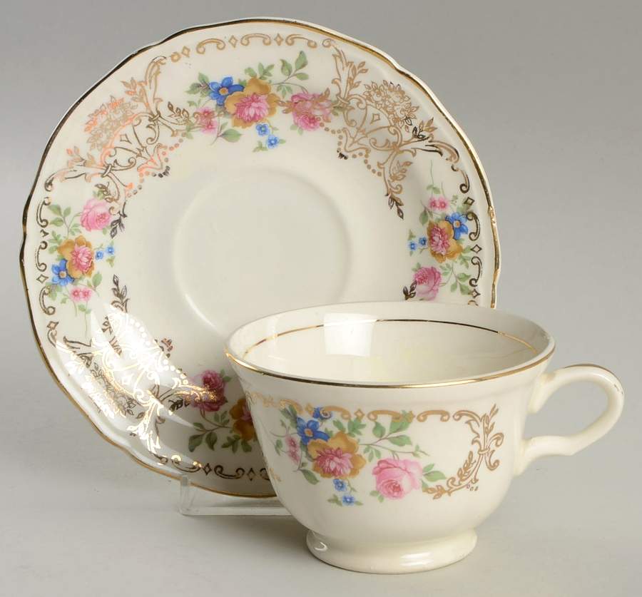 KNO299 Footed Cup & Saucer Set by Edwin Knowles-1