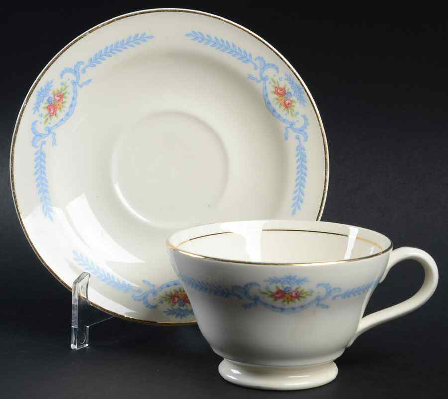 KNO4 Footed Cup & Saucer Set by Edwin Knowles-1