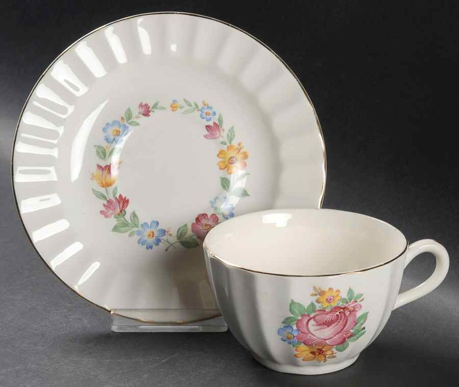KNO40 Flat Cup & Saucer Set by Edwin Knowles-1
