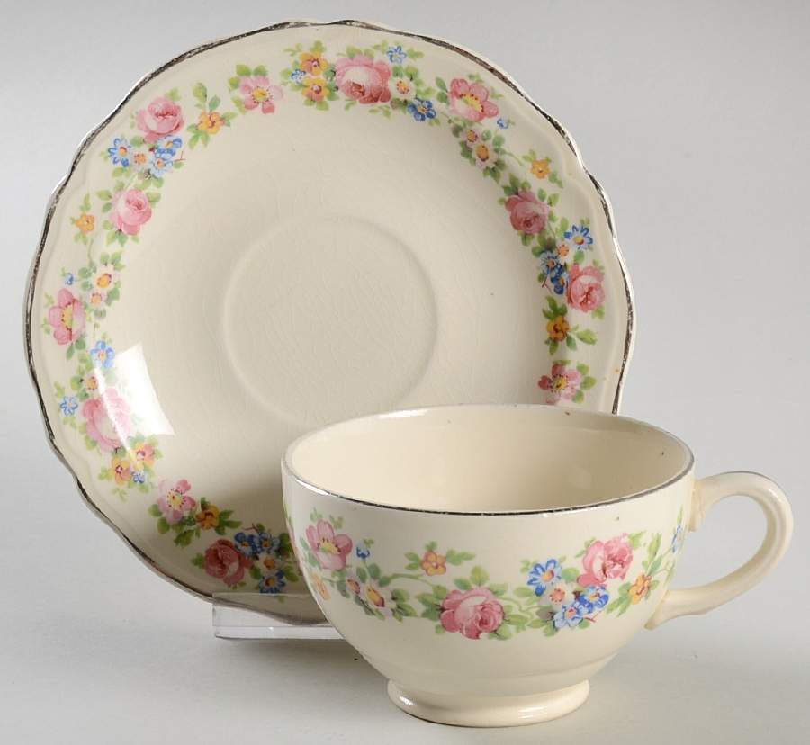 304C1 Footed Cup & Saucer Set by Edwin Knowles-1