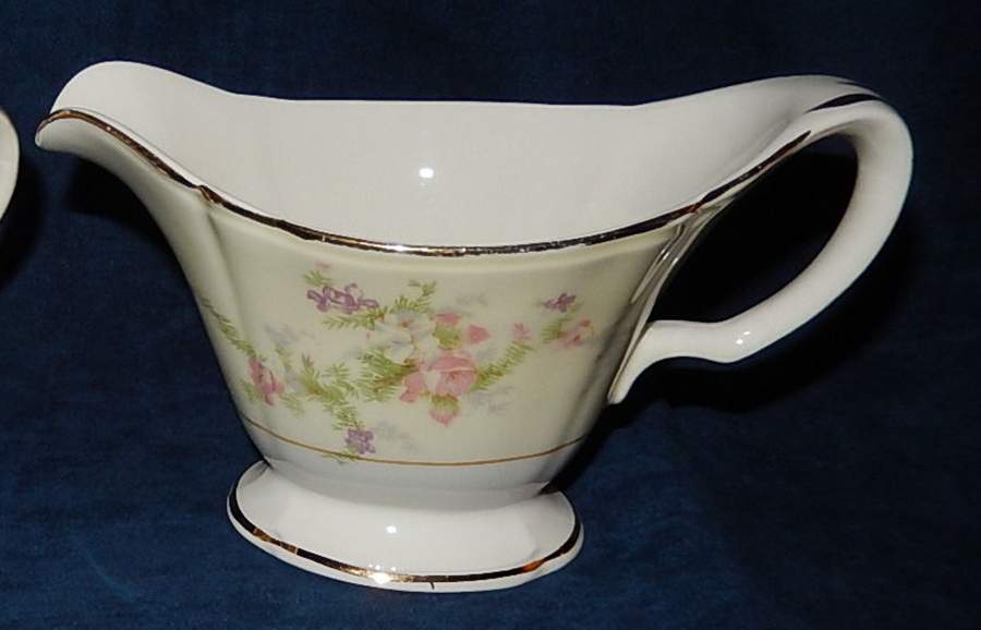 KNO84 Creamer by Edwin Knowles-1